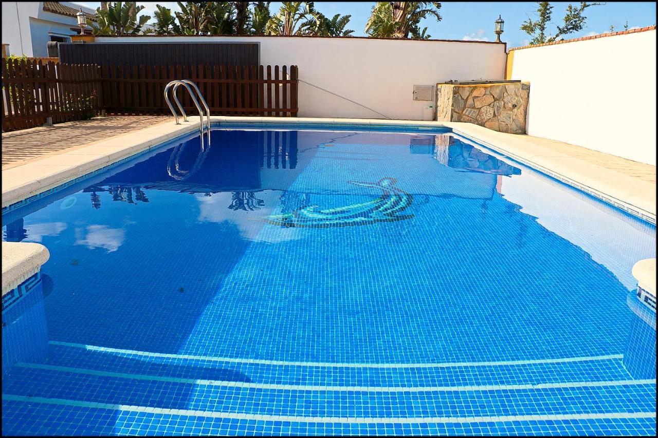 Chalet con piscina privada Conil De La Frontera Esterno foto